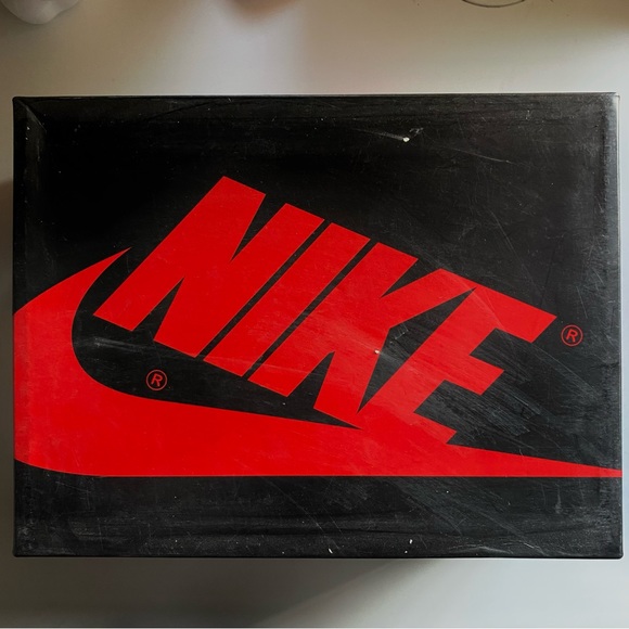 Air Jordan 1 Retro High OG GS ‘Shattered Backboard 3.0’ 🧡 - Picture 3 of 3